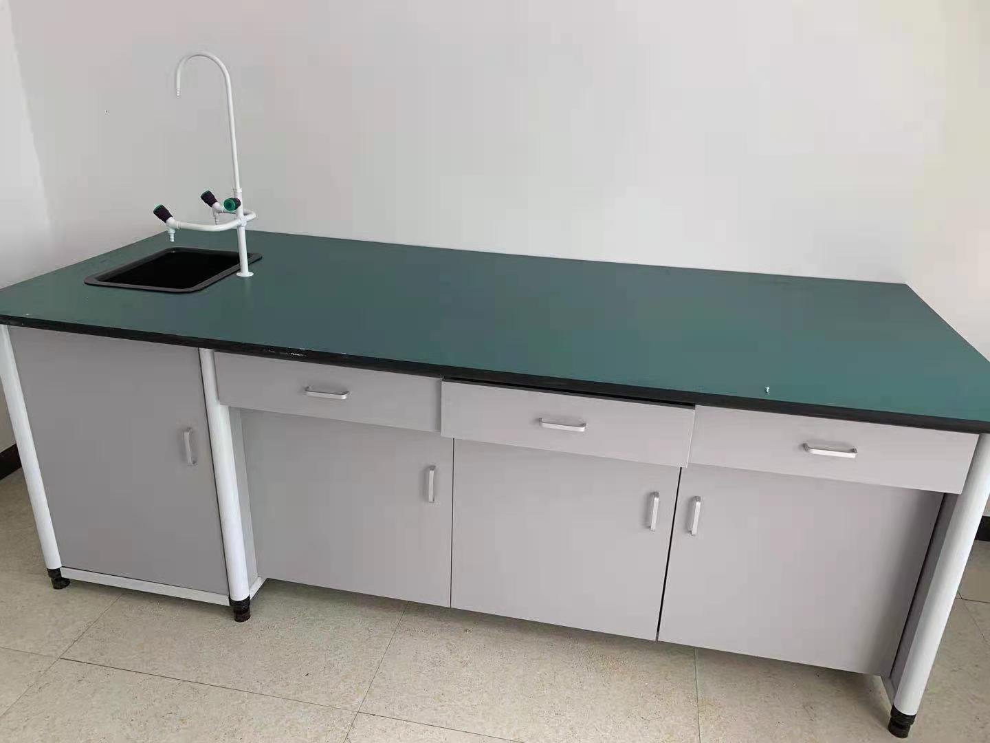 教師（shī）演示台準備台